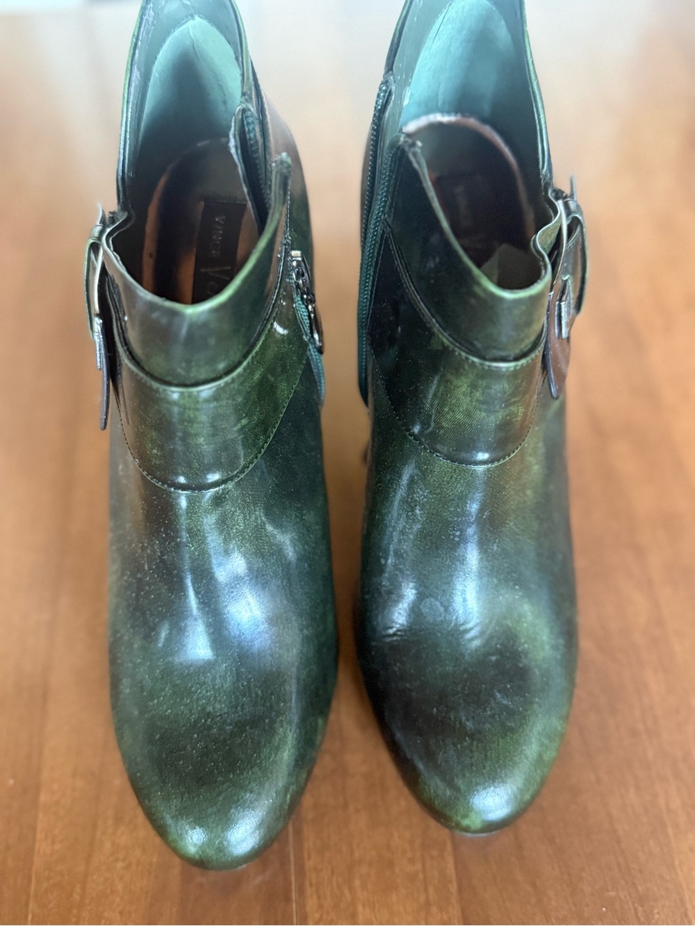 🍂 Vintage Vince Camuto Green Patent Leather Ankle Booties — Buckle Detail